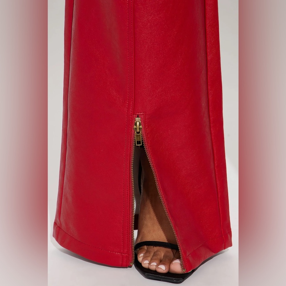 Size XL Red Faux Leather Pants - Picture 5 of 6